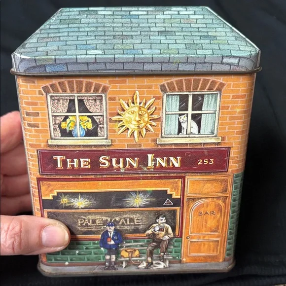 Vintage Hinged Tin Box - Picture 1 of 7
